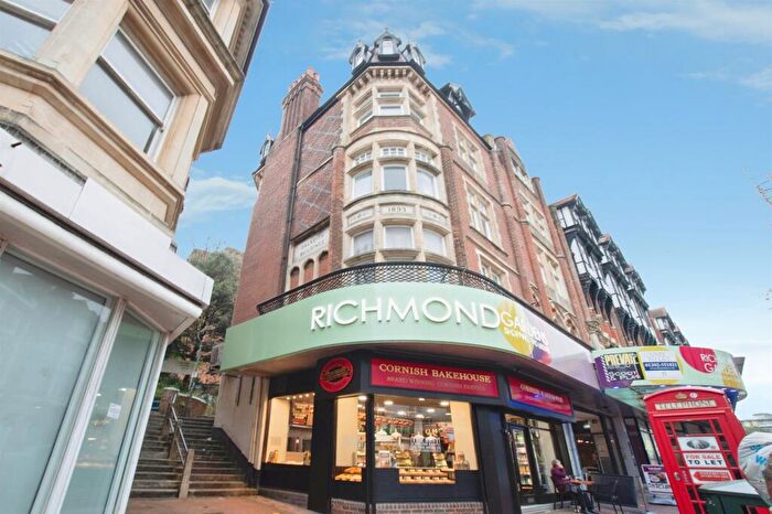 2 Bedroom Flat For Sale In Dalkeith Steps, Bournemouth, BH1