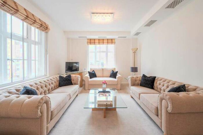 2 Bedroom Flat To Rent In Carrington House, Mayfair, W1J