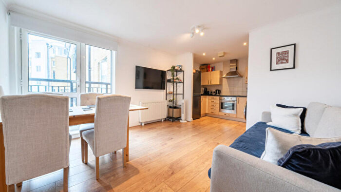 1 Bedroom Flat For Sale In Candle Street, Mile End, E1