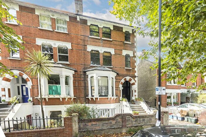 2 Bedroom Flat To Rent In Thorney Hedge Road, London, W4