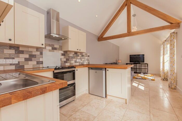 1 Bedroom Detached House To Rent In Main Street Clanfield, OX18