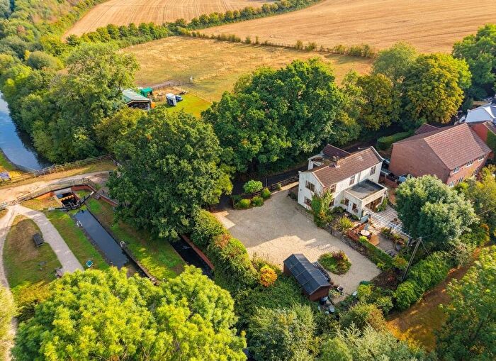 4 Bedroom Detached House For Sale In Newbridge Lane, Brimington, S43