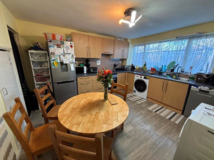 3 Bedroom Terraced House For Sale In Dolphin Drive, Houghton Regis, LU5