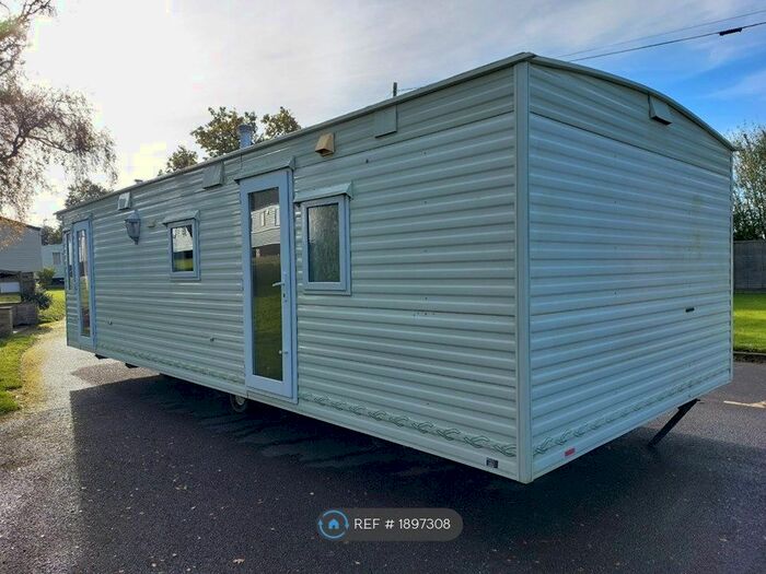 2 Bedroom Mobile/park Home To Rent In Weald Bridge Road, North Weald, Epping, CM16