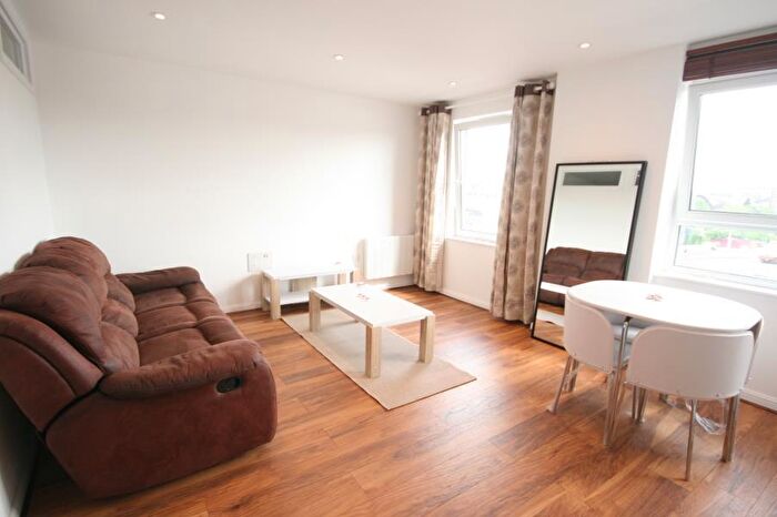 Flat To Rent In ***Let Agreed***West Central, Slough***Let Agreed***, SL2