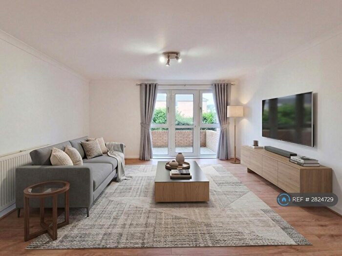 2 Bedroom Flat To Rent In Stenhouse Gardens, Edinburgh, EH11