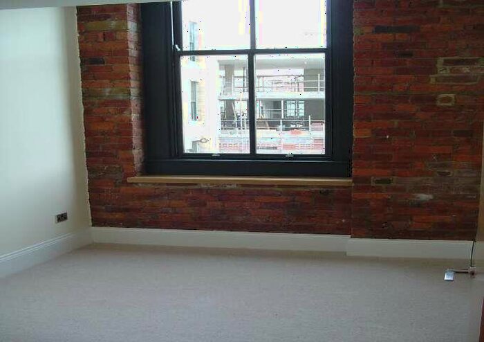 2 Bedroom Flat To Rent In Albion House, Hick Street, Bradford, BD1