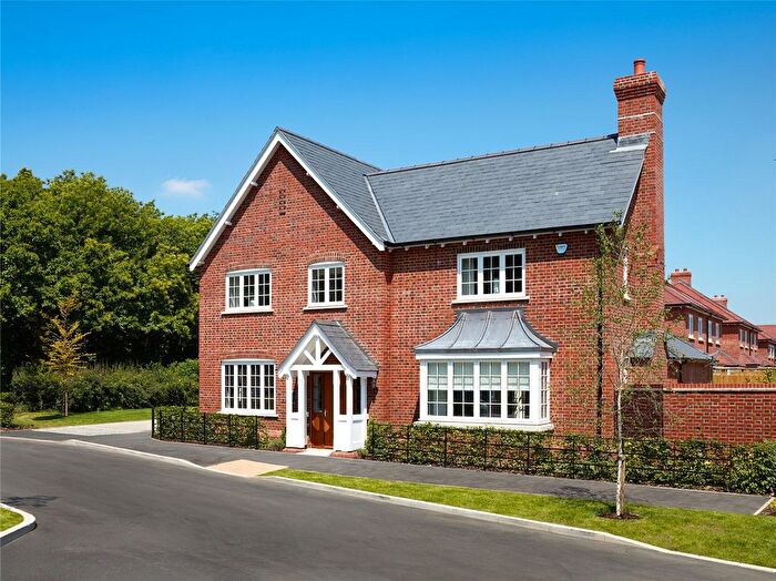 4 Bedroom Detached House For Sale In The Brooks, Clayhill Road, Burghfield Common, Reading, RG7