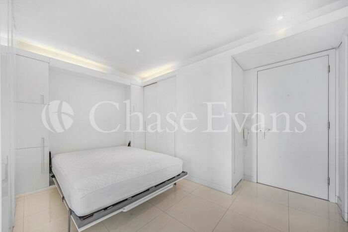 Flat To Rent In Pan Peninsula, Pan Peninsula Square, Canary Wharf, London, E14