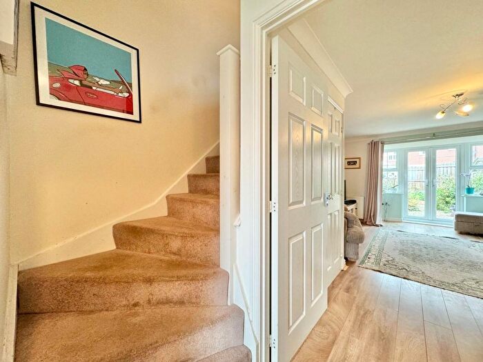 3 Bedroom Town House For Sale In Woodhead View, Jump, Barnsley, S74