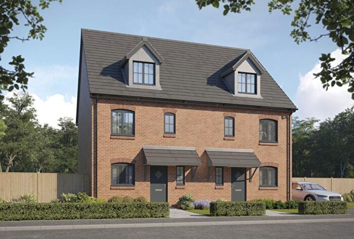 4 Bedroom Semi Detached House For Sale In Staverton Lodge Daventry Northamptonshire, NN11