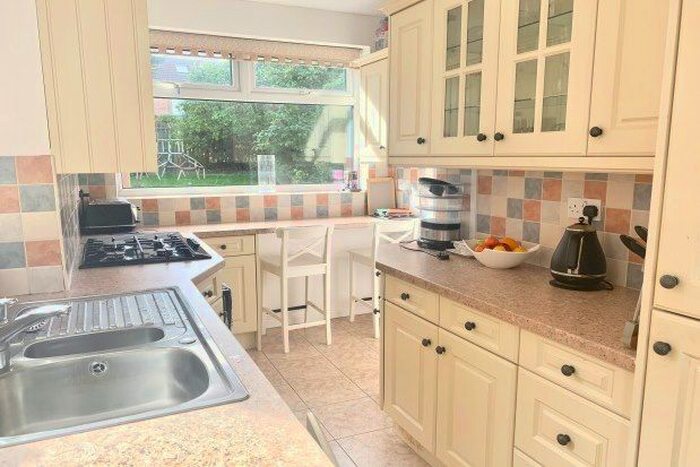 3 Bedroom Detached House To Rent In Heckington Drive, Nottingham, NG8