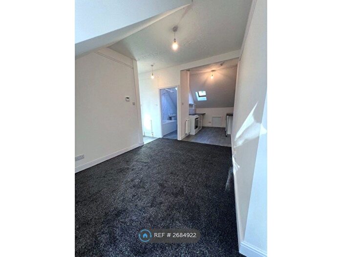 1 Bedroom Flat To Rent In Park Avenue, Hull, HU5