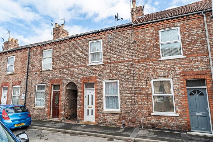 2 Bedroom Terraced House For Sale In Hawthorn Street, York, YO31