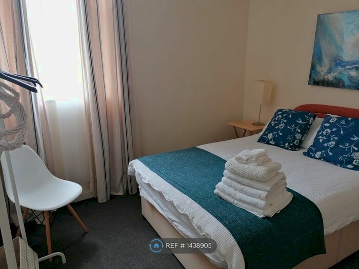 2 Bedroom Flat To Rent In Westby Road, Bournemouth, BH5