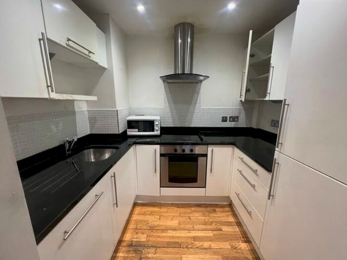 1 Bedroom Flat To Rent In Ilford Hill, Ilford, IG1