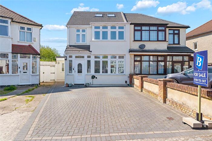 5 Bedroom Semi-Detached House For Sale In Seabrook Gardens, Romford, RM7