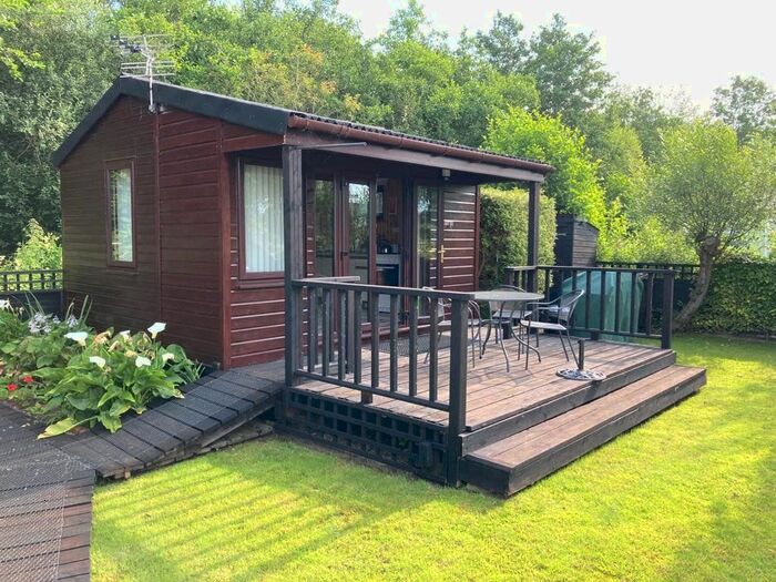 1 Bedroom Bungalow For Sale In Crabbetts Marsh, Horning, Norwich, NR12