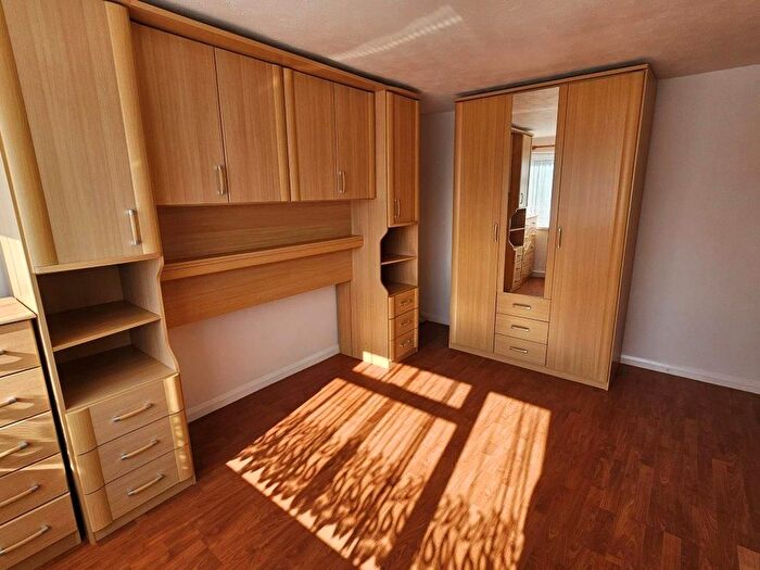2 Bedroom Detached Bungalow For Sale In Hogarth Road, Eastbourne, BN23