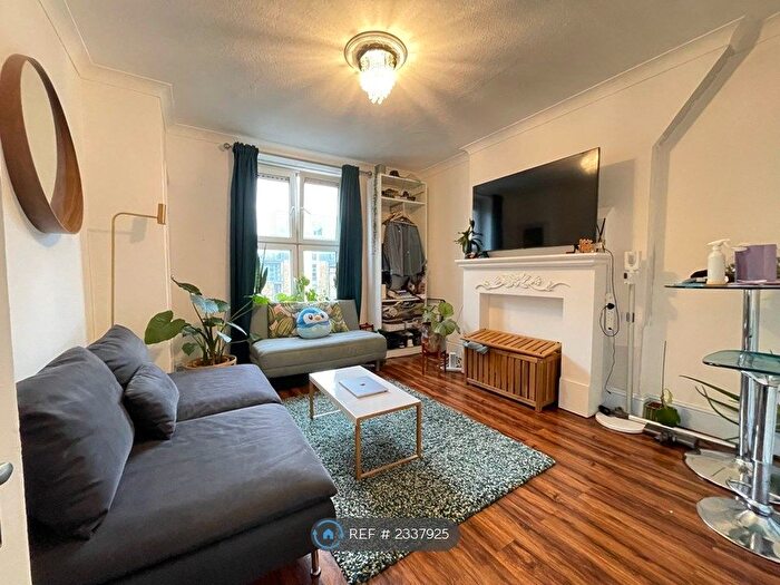 1 Bedroom Flat To Rent In Bradfield House, London, SW8
