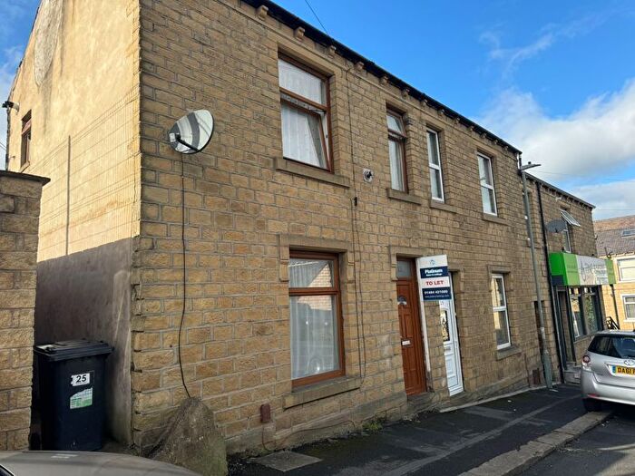 2 Bedroom Terraced House To Rent In Thomas Street, Thornton Lodge, Huddersfield, HD1