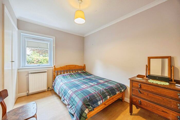 2 Bedroom Flat For Sale In Eskview Grove, Dalkeith, Midlothian, EH22