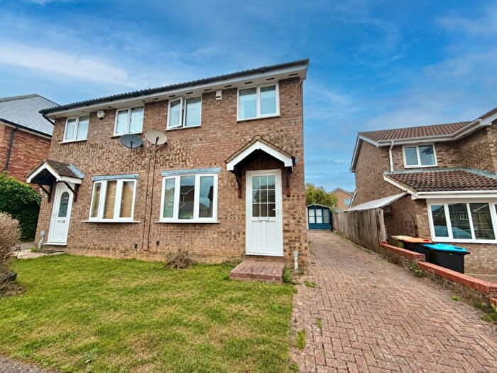 2 Bedroom Semi Detached House For Sale In Foxhill, Olney, MK46