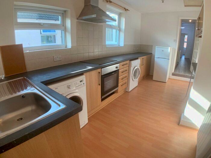 1 Bedroom Flat To Rent In Hinckley Road, Leicester, LE3