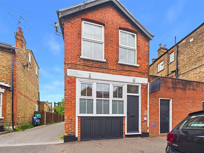 1 Bedroom End Of Terrace House To Rent In Laurel Avenue, Twickenham, TW1