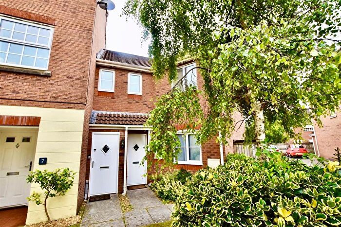 2 Bedroom Flat To Rent In Fleming Walk, Church Village, Pontypridd, CF38