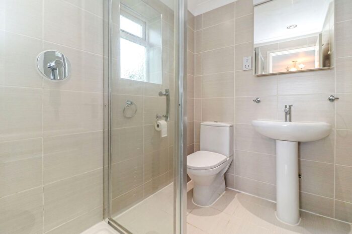 4 Bedroom Detached House For Sale In The Pippins, Watford, WD25
