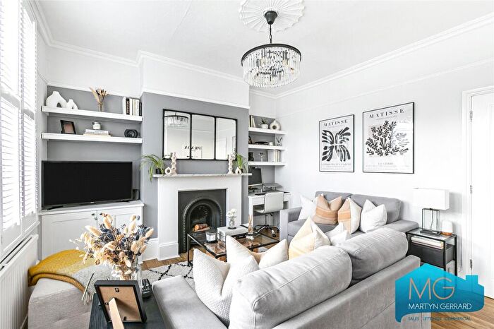 1 Bedroom Apartment For Sale In Park Road, Crouch End, N8