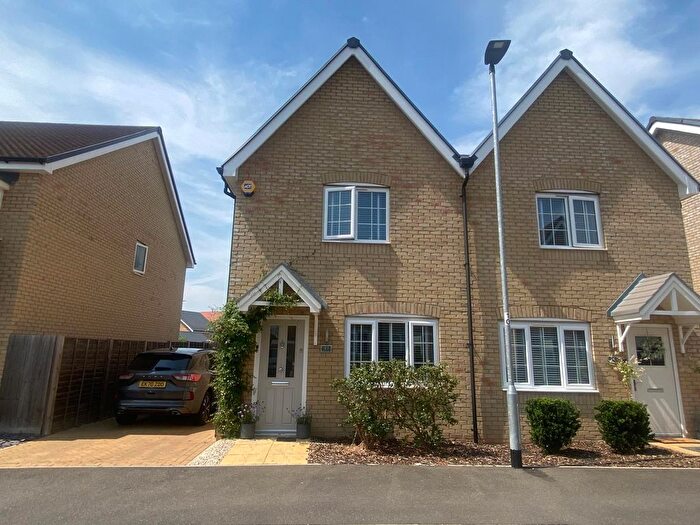 2 Bedroom Property To Rent In Crozier Drive, Braintree, CM77