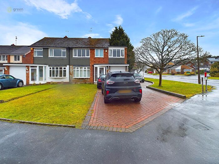 4 Bedroom Semi Detached House For Sale In Ingestre Drive, Great Barr, Birmingham, B43
