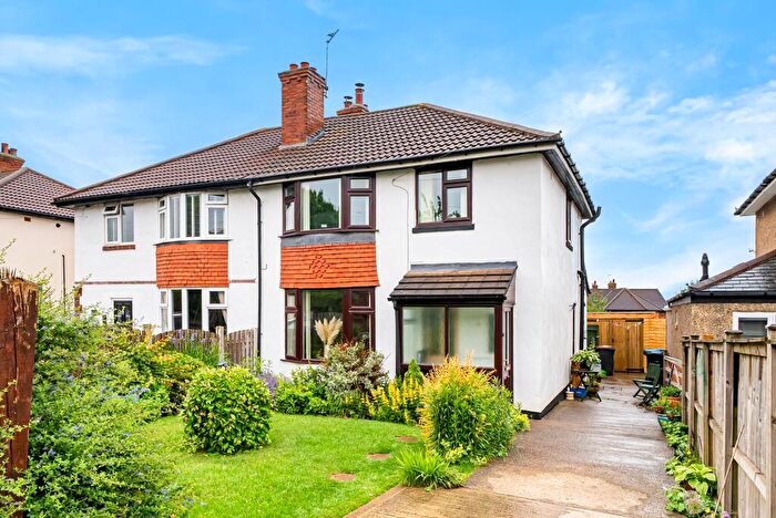 3 Bedroom Semi Detached House For Sale In Kingsley Road, Harrogate, HG1