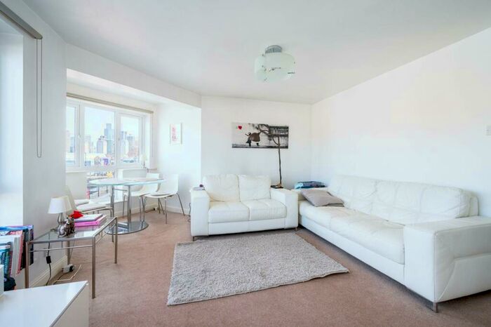 1 Bedroom Flat To Rent In Windsock Close, Canada Water, London, SE16
