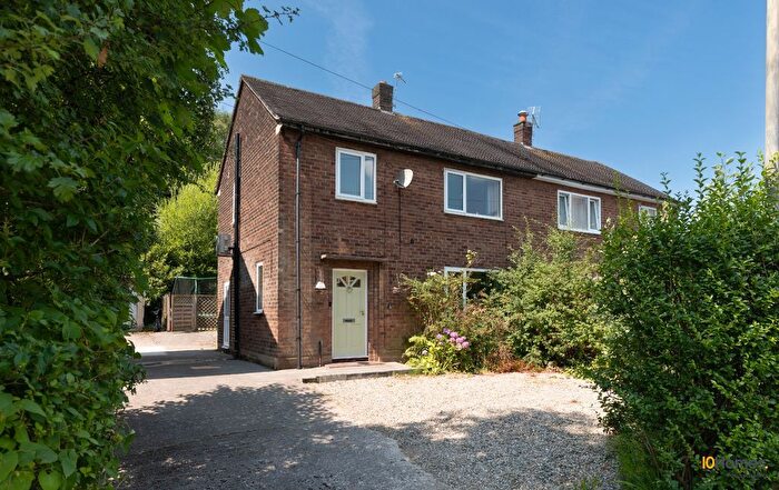 3 Bedroom Semi-Detached House For Sale In Northurst Drive, Manchester, M8