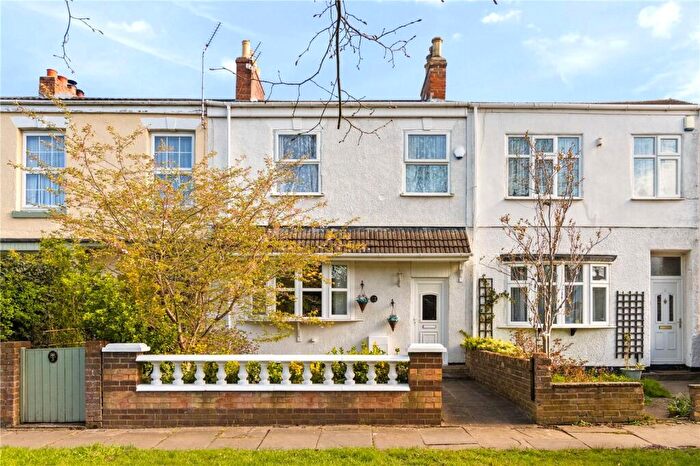 4 Bedroom Terraced House For Sale In West Parade, Grimsby, Lincolnshire, DN31