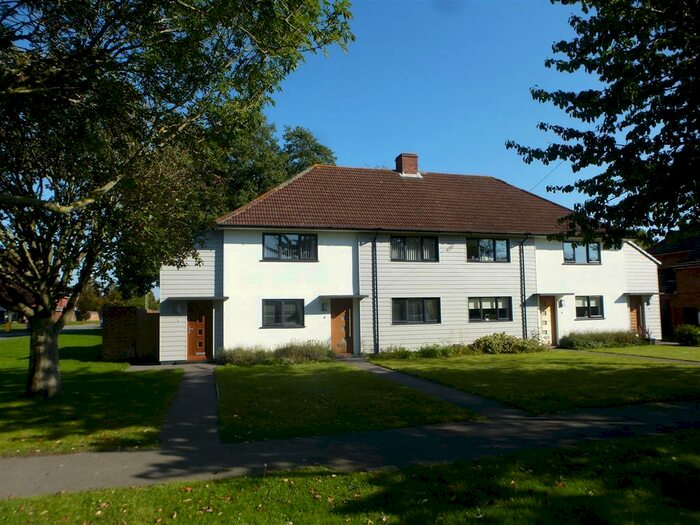 2 Bedroom Apartment To Rent In Henville Close, Gosport, PO13