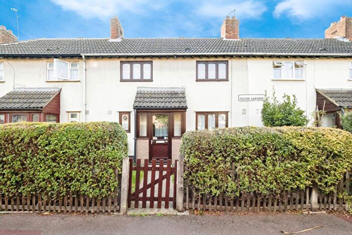 2 Bedroom Terraced House For Sale In Felton Gardens, Barking, IG11