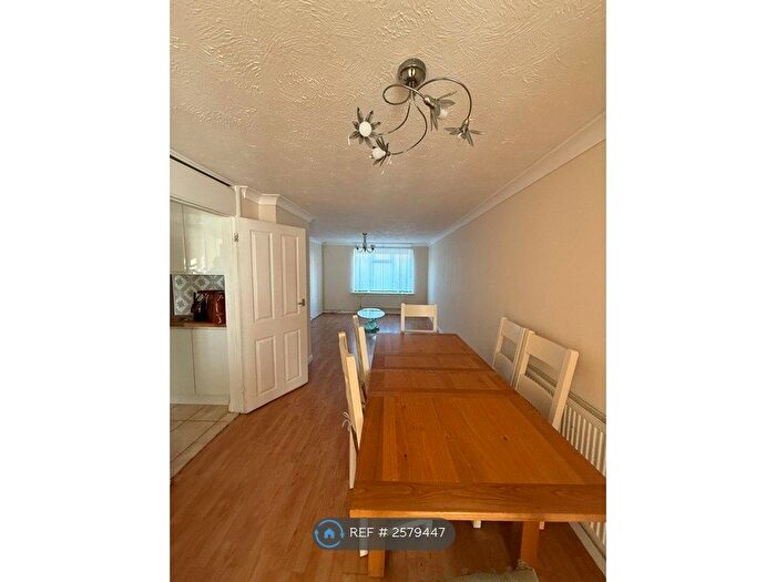 3 Bedroom Terraced House To Rent In Heath Close, Sturry, Canterbury, CT2