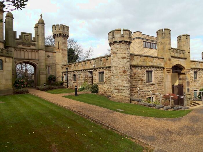 1 Bedroom Apartment To Rent In Queens Stables, Queens Tower, Park Grange Road, Sheffield, Nr City Centre, S2