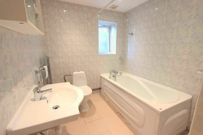 2 Bedroom Apartment To Rent In Byron Road, Wembley, HA0