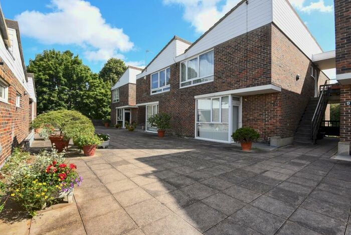 Apartment To Rent In Quadrangle House St Peters Road, OX2