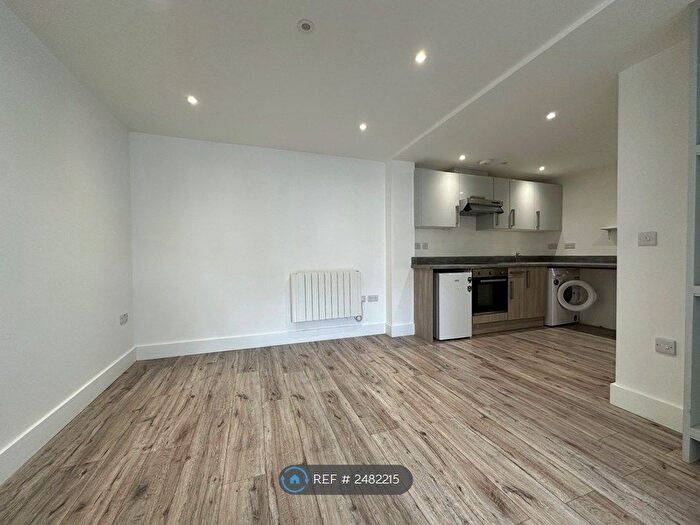 1 Bedroom Flat To Rent In Ravensdale Estate, London, N16