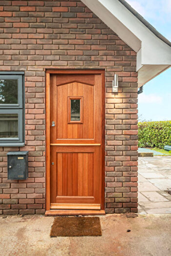 Studio To Rent In Hewshott Lane, Liphook, GU30