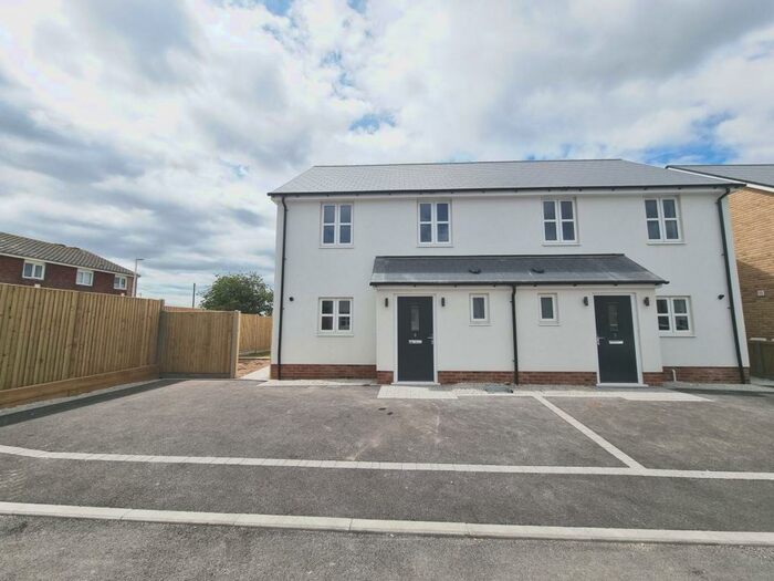 3 Bedroom Semi-Detached House To Rent In Jute Fields, Deal, CT14
