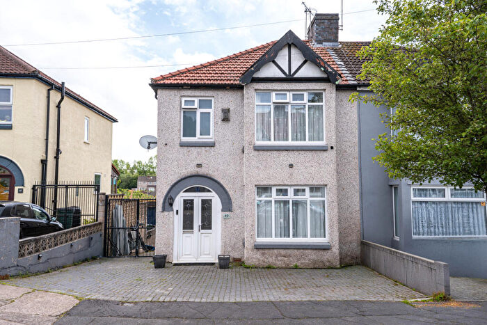 3 Bedroom Semi Detached House For Sale In Stonebridge Park, Eastville, Bristol, Bristol, BS5