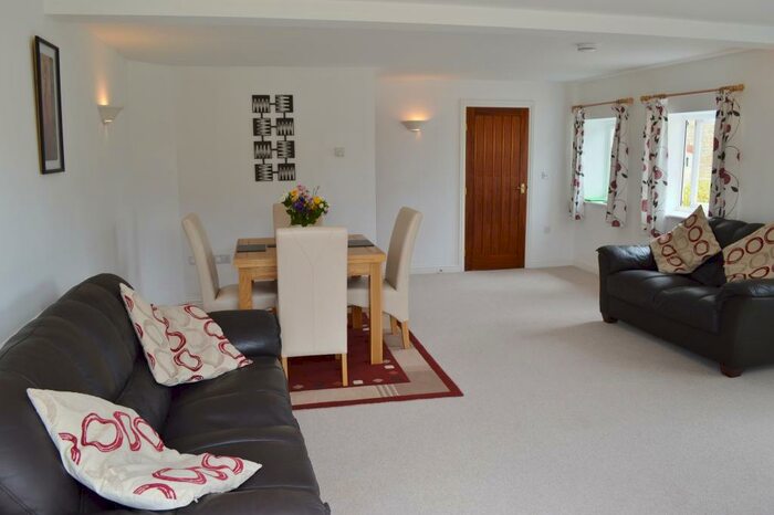 2 Bedroom Cottage To Rent In Caalm Cottage, Stour Row, SP7