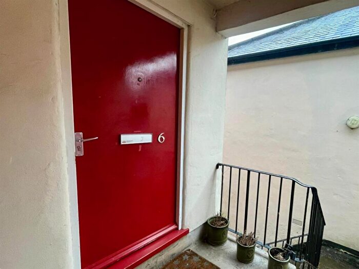 Studio To Rent In Flat Beechwood Court, Halesowen Road, Cradley Heath, B64